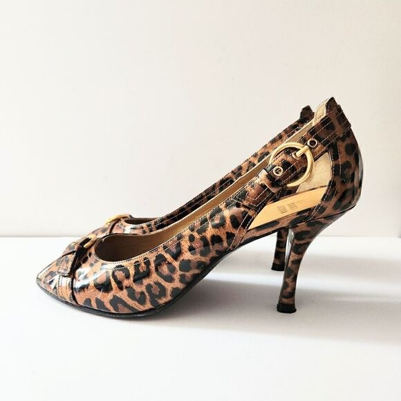 Stuart Weitzman Leopard Patent Leather Open Toe Buckle Pumps Women's US 10 - Picture 1 of 8
